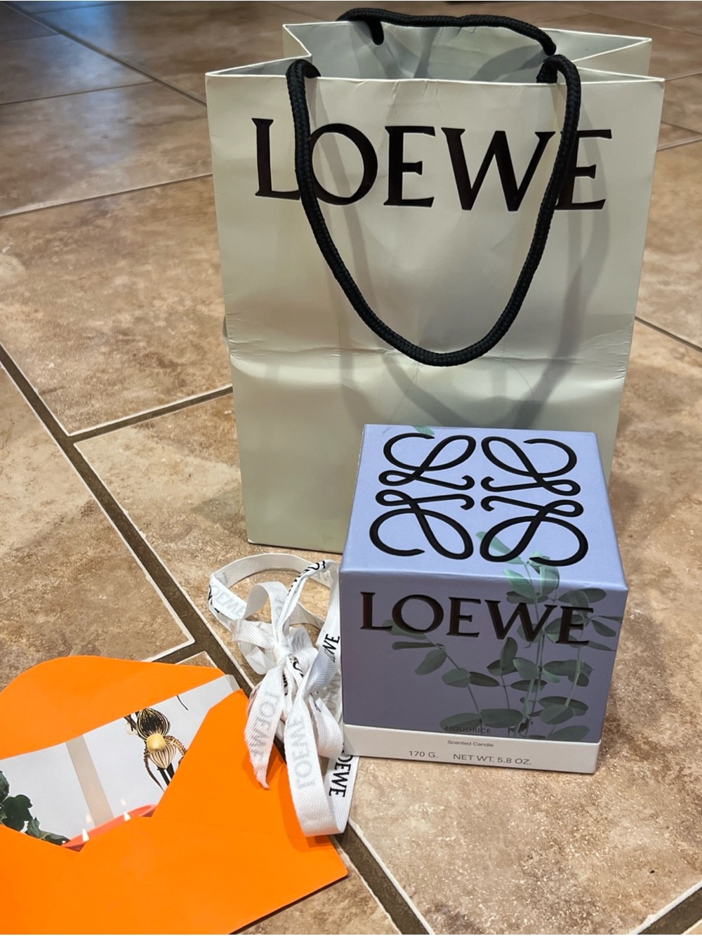 Loewe black licorice Scented Candle in Lavender Box with Cream Bag 170g nib